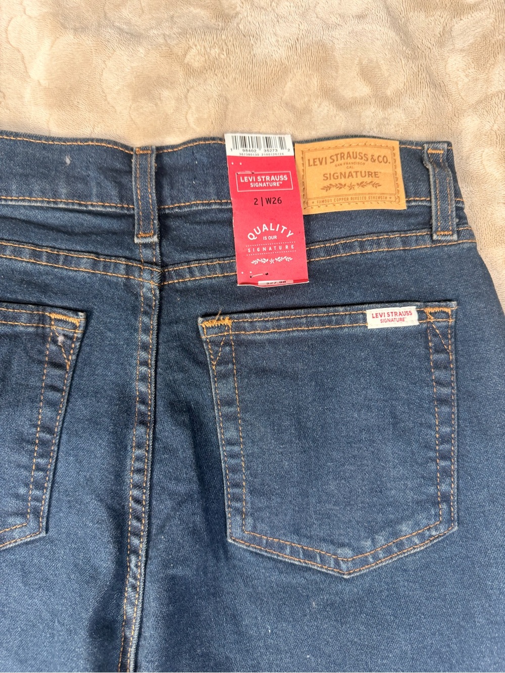 Levi's High-Rise Women's Jeans in Dark Blue Denim